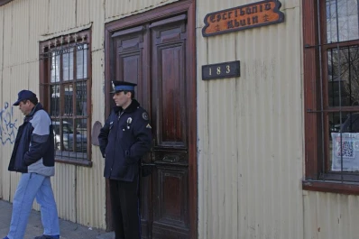 Allanan escribanías en Río Gallegos y buscan documentación sobre las propiedades de los Kirchner