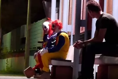 Los payasos asesinos vuelven a generar terror en las calles