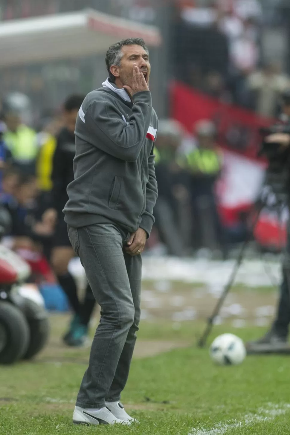 CONFORME. Cagna se sintió satisfecho por la tarea de la defensa “Santa”. la gaceta / FOTO DE JORGE OLMOS SGROSSO