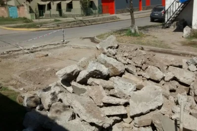 Rompieron la calle, pero no empezaron la obra