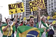 Macri dice que “respeta el proceso institucional”