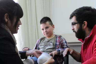 El sueño de Valentín: logran hacerle dos piernas con una impresora 3D