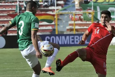 Bolivia aprovechó sus chances y venció a Perú
