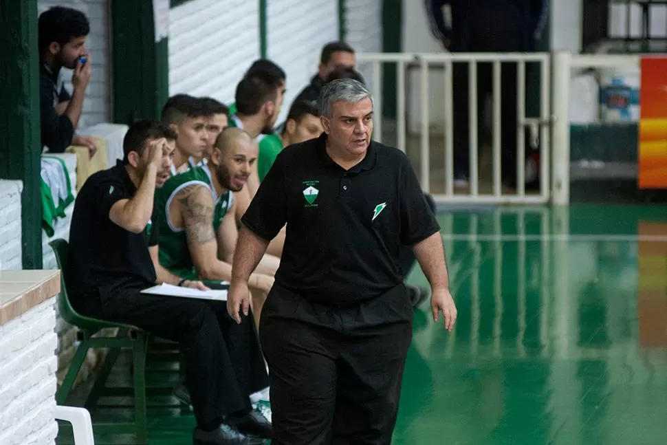 Gabriel Albornoz, entrenador en jefe de Mitre.
FOTO DE ARCHIVO
