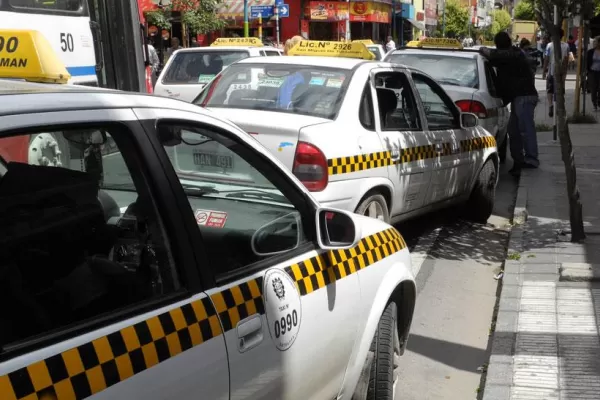 Los pasajeros podrán usar sus teléfonos para identificar a los choferes de los taxis