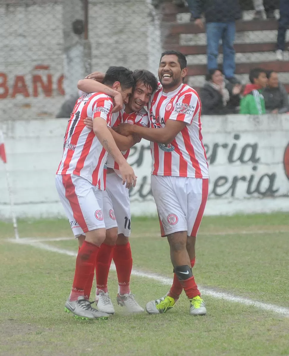 BIEN. Acosta (izquierda) y Bazán (derecha) fueron claves en el triunfo del “Gaucho”. la gaceta / foto de antonio ferroni