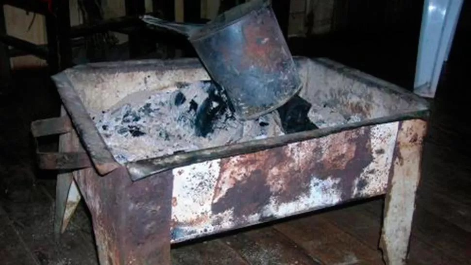 PELIGRO. No se debe dormir en un cuarto cerrado con un brasero. IMAGEN ILUSTRATIVA FOTO TOMADA DE REDMISIONES.TV