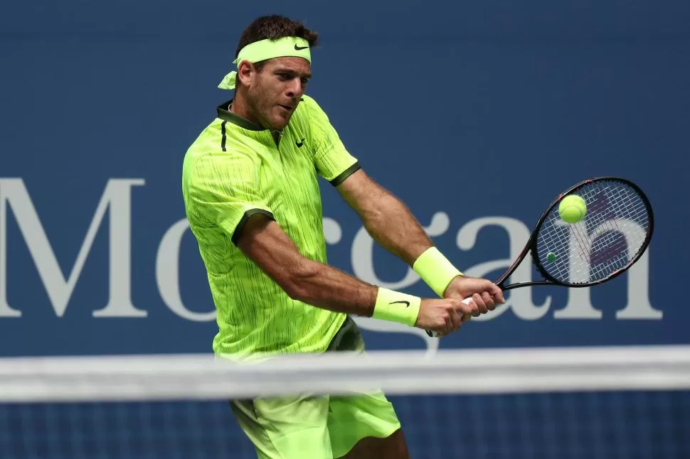 ARRIESGA Y GANA. El buen porcentaje de aciertos de saque y drive le permiten a Del Potro ilusionarse con seguir avanzando en el torneo. Sus golpes combinan potencia y valentía. Por ahora, no tiene techo. USA Today Sports / reuters