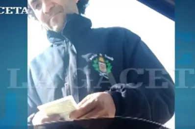 El video de la coima está mal guionado por alguien que intentó hacerse el gracioso