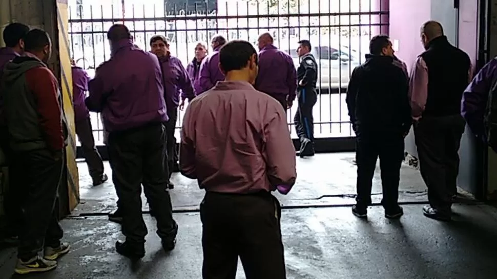 OCA ESTÁ PARALIZADA. 