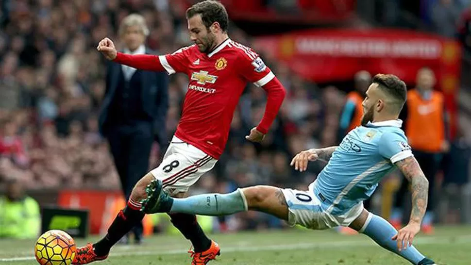 JUAN MATA (44,3 MILLONES DE EUROS) VS NICOLÁS OTAMENDI (33,7 MILLONES DE EUROS)