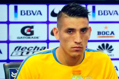Pese a las críticas y polémicas, Centurión será titular el domingo en Boca