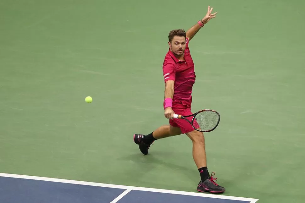 Wawrinka y su arma letal: el revés. Cedió el primer set, pero terminó derrotando a Nishikori.
FOTO DE REUTERS