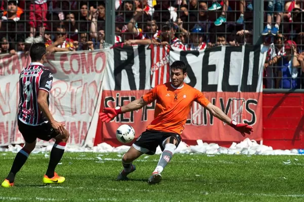 San Martín estaba a tiro del empate y Chacarita lo liquidó de contra