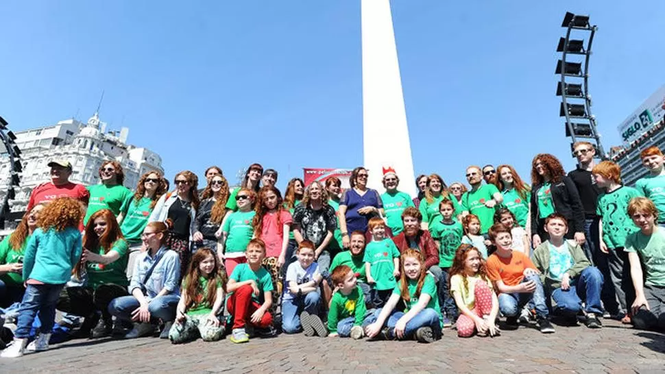 LOS COLOS. Original convocatoria en el Obelisco porteño. FOTO TOMADA DE LARAZON.COM.AR
