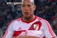 Maidana quedó sangrando luego de un tremendo zapatazo en la cara