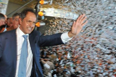 Habrían intentado borrar pruebas que complican a Daniel Scioli