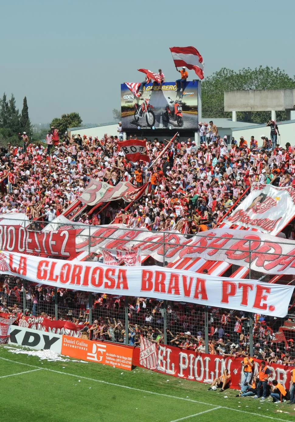 CITA OBLIGADA. Pese al horario y a que lo trasmitía la TV, el hincha dijo presente. la gaceta / Fotos de José Nuno