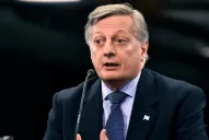 El Gobierno presiona a Aranguren para que venda sus acciones en Shell