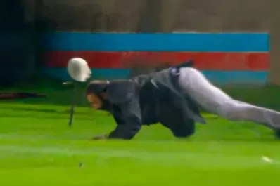 Azconzábal, la primera víctima del mal estado del campo de juego