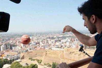 Video: Facundo Campazzo encestó a más de 60 metros de altura