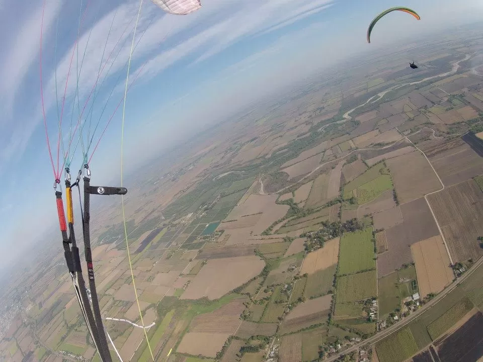 PRIMERO. Osvaldo Acosta tomó esta fotografía mientras marchaba hacia la meta el sábado, por una fecha del torneo local. foto de Osvaldo Acosta