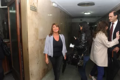 Aconsejan que exoneren a la ex directora de Construcciones