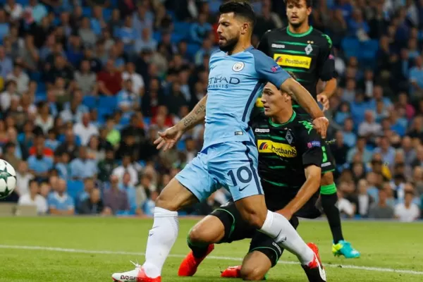 Agüero no perdonó y Manchester City goleó en su debut