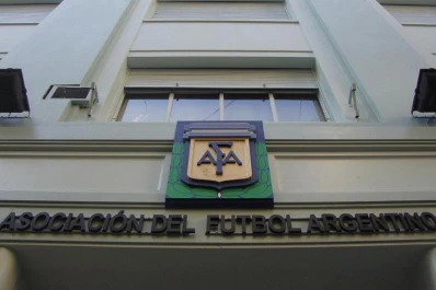 El fútbol del ascenso, otra vez en problemas por falta de pago