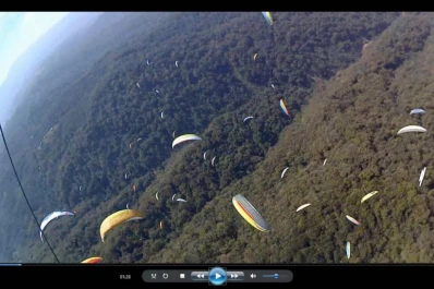 Se vuela por el Argentino de Parapentes