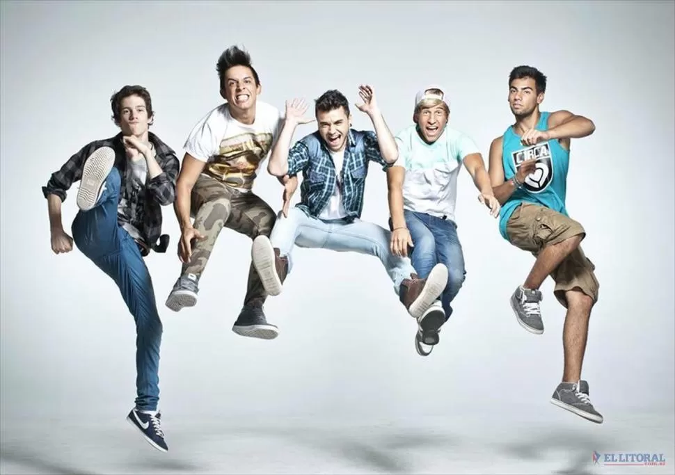 CASANOVA, EN EL CENTRO. A saltar y a bailar, que esta noche llega la cumbia pop con el grupo uruguayo.  