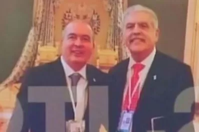 Investigan el contenido de los celulares de José López