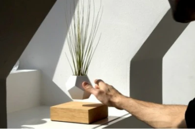 Una maceta que flota