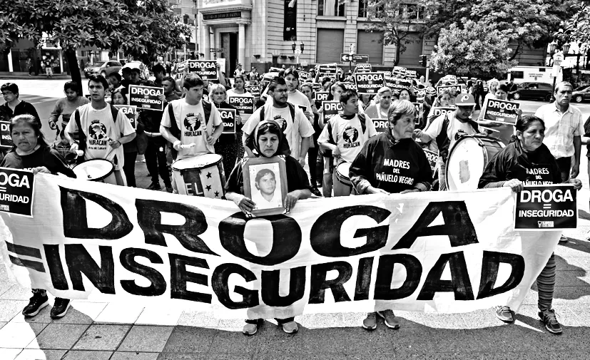 CONTRA EL “PACO”. Las Madres del Pañuelo Negro encabezaron la marcha. la gaceta / Foto de José Nuno