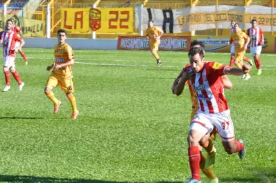 Plantel y DT de San Martín tienen banca