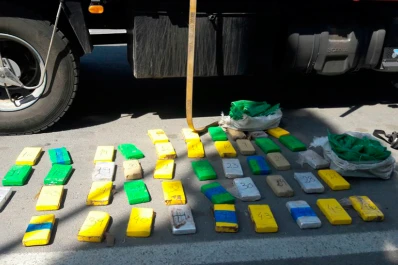 Hallan 47 kilos de cocaína en un camión que iba al Mercofrut