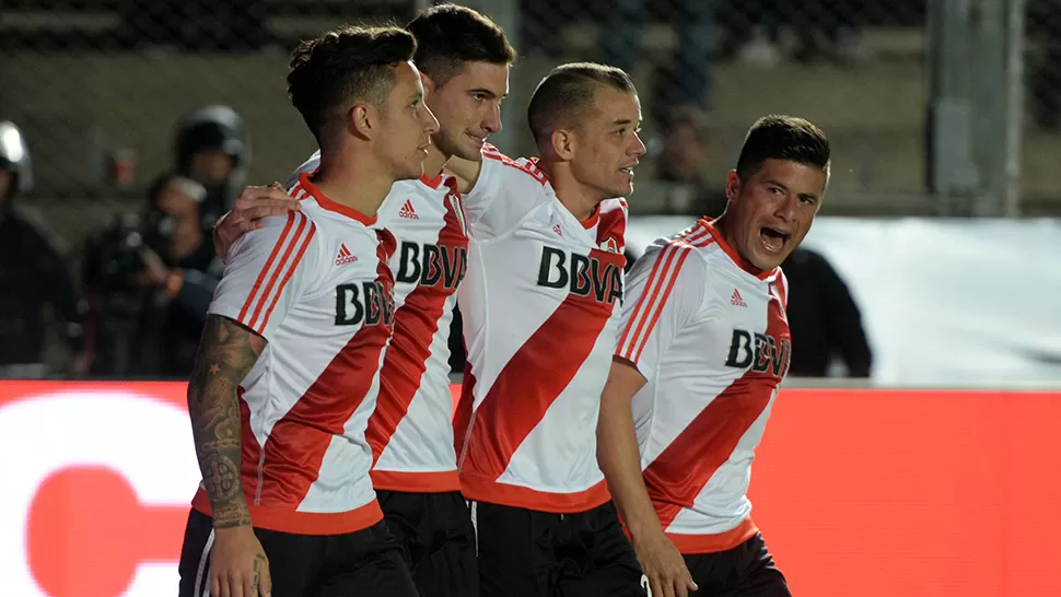 POR LA MÍNIMA. River festejó el pase a cuartos de final en San Juan. TÉLAM