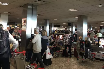 Se levantó el paro de maleteros, pero siguen las demoras en Aeroparque y Ezeiza
