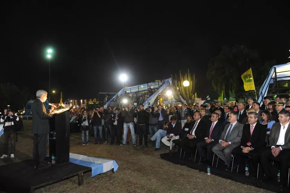 PALABRAS DE ANFITRIÓN. Lobo Viaña resaltó las acciones que adoptaron los gobiernos nacional y provincial para mejorar el clima con el campo. LA GACETA/ FOTO DE HÉCTOR PERALTA