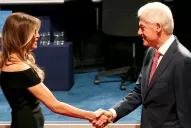El saludo entre Melania Trump y Bill Clinton