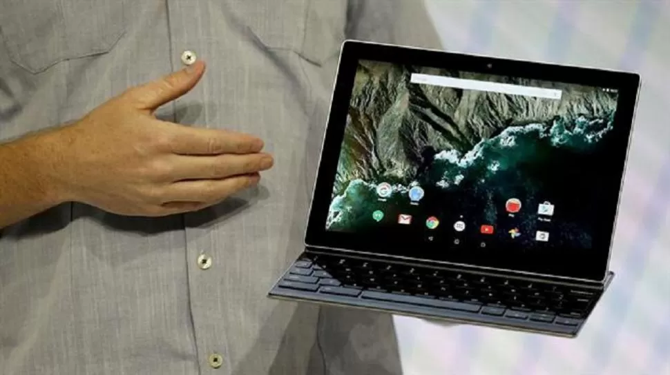 Pixel C, equipo desarrollado por Google, equipado con Chrome OS y lanzado en 2015. FOTO LANACION.COM.- 