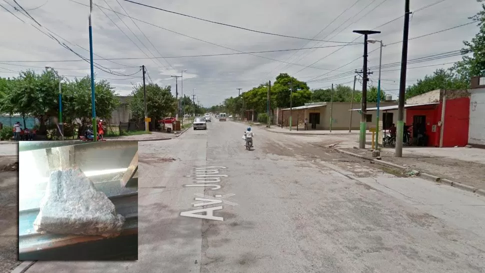 Golpeó a un chofer con un ladrillo para robarle: los pasajeros le dieron una paliza