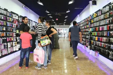 El boom de las boutiques para celulares: los tucumanos ahora visten sus teléfonos