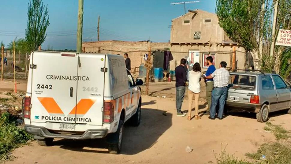 HORROR. La joven de 19 años fue hallada degollada en su casa. FOTO TOMADA DE DIARIOUNO.COM.AR / NICOLÁS BORDÓN