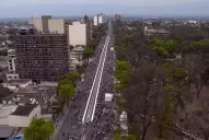 Video: la torta gigante por el Día de la Ciudad vista desde el drone