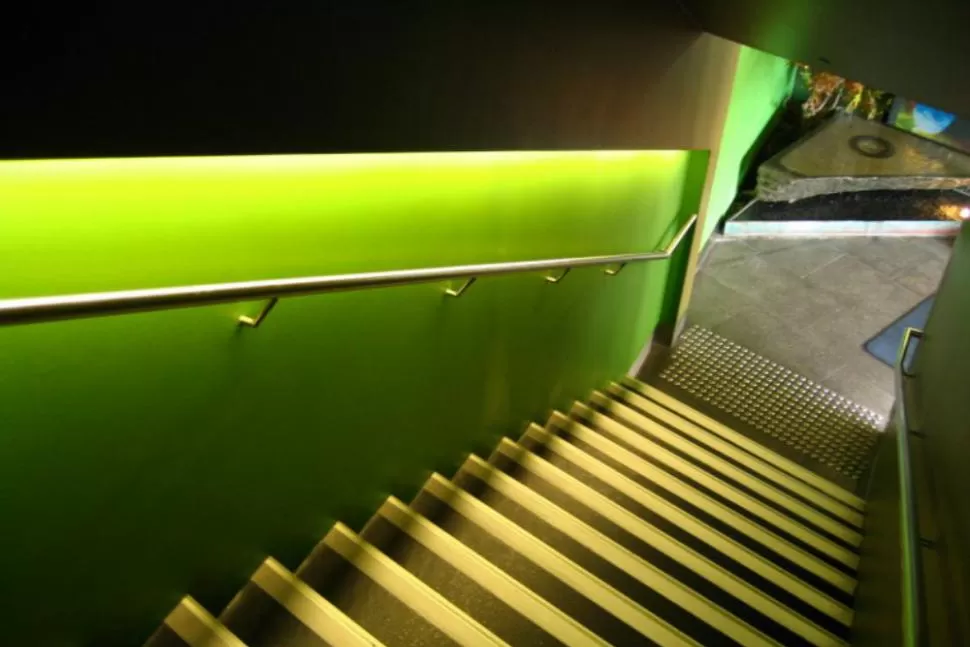 Tres opciones para poder iluminar tus escaleras