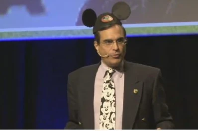 “Hay que prepararse para el impacto que tendrá el cambio exponencial en el mundo”