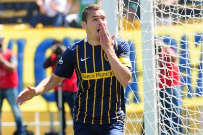 Rosario Central aplastó con un 5 a 0 a Arsenal