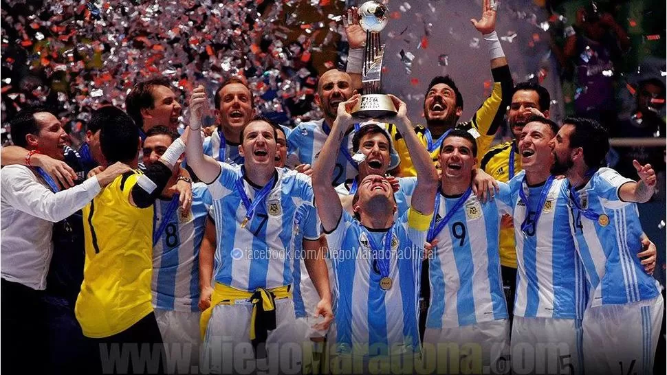 Maradona y un saludo especial para los campeones de futsal