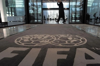 FIFA sancionó a Argentina por conductas discriminatorias de los hinchas